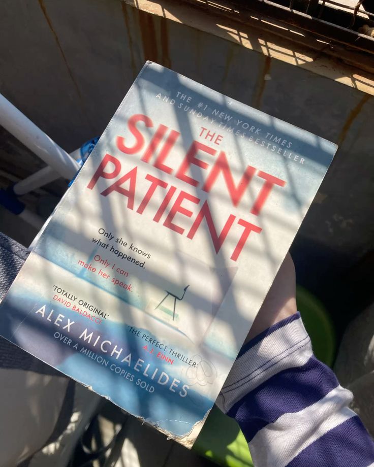 The Silent Patient by Alex Michaelides